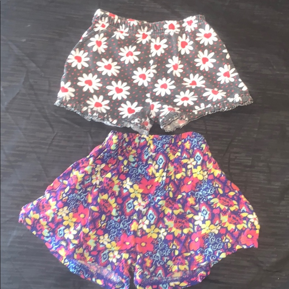 2 adorable pairs of 18 months shorts!